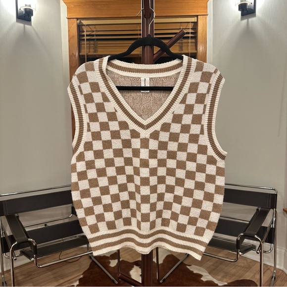 Checkered Sweater Vest - Picture 1 of 1